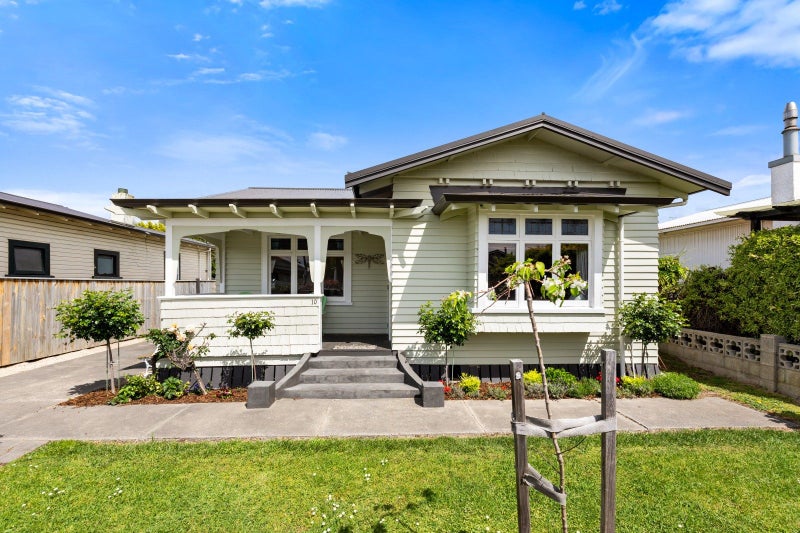 10 Creagh Street, Te Awa, Napier - Carousel 1