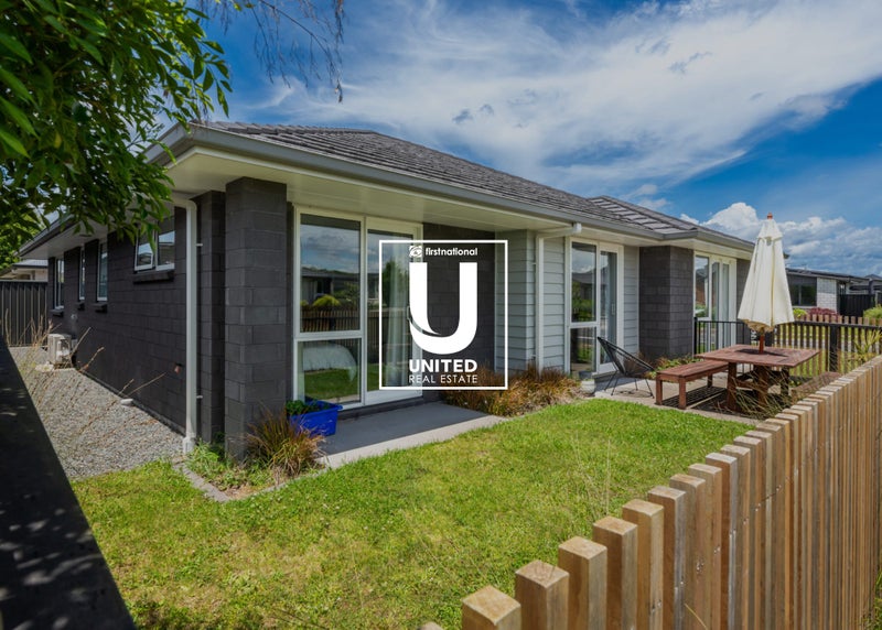 27 Raynor Crescent, Pyes Pa, Tauranga - Carousel 1