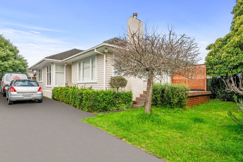 33 Durham Street, Te Atatu Peninsula, Auckland - Carousel 2