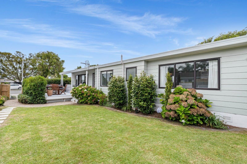 12 Ngarimu Place, Mount Maunganui - Carousel 1