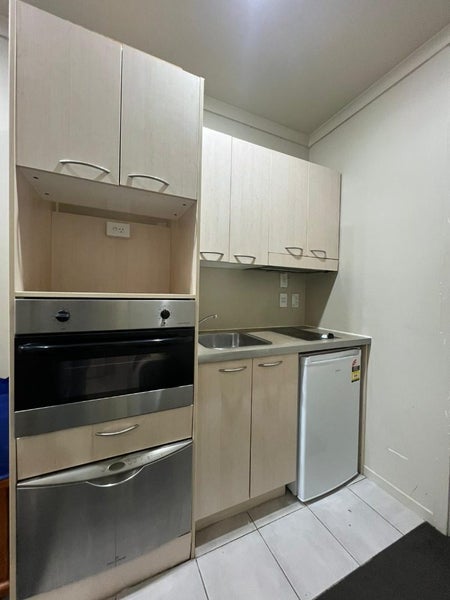 0 Wakefield, Dovedale, Wakefield - Carousel 2