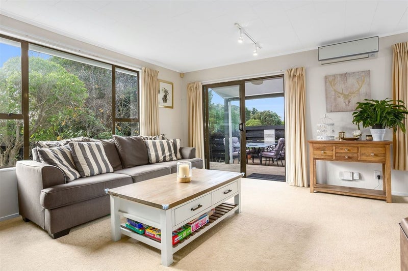 32A Transom Close, Whitby, Porirua - Carousel 2