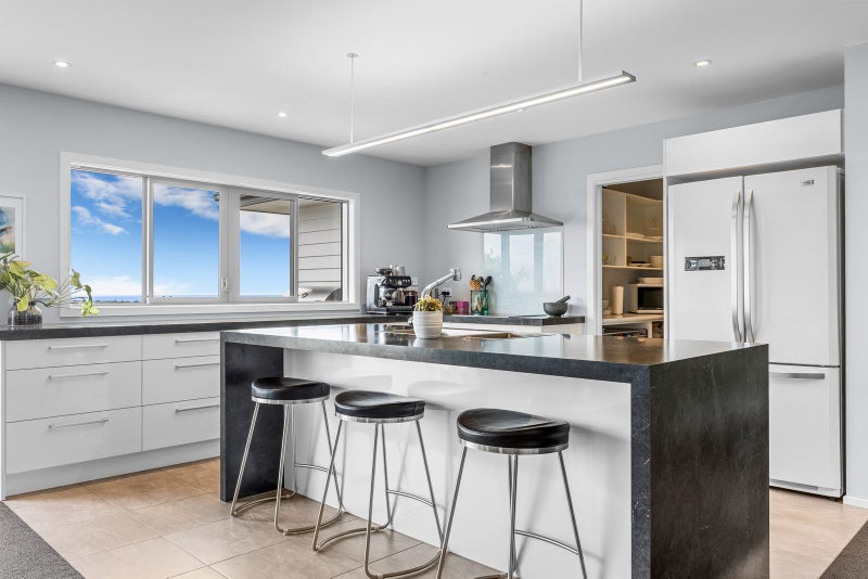 20 Maffeys Road, Mount Pleasant, Christchurch - Carousel 2