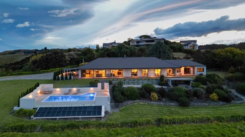 124 Puketapu Road, Taradale, Napier - Carousel 1