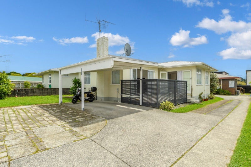 9 Lumsden Street, Greerton, Tauranga - Carousel 1