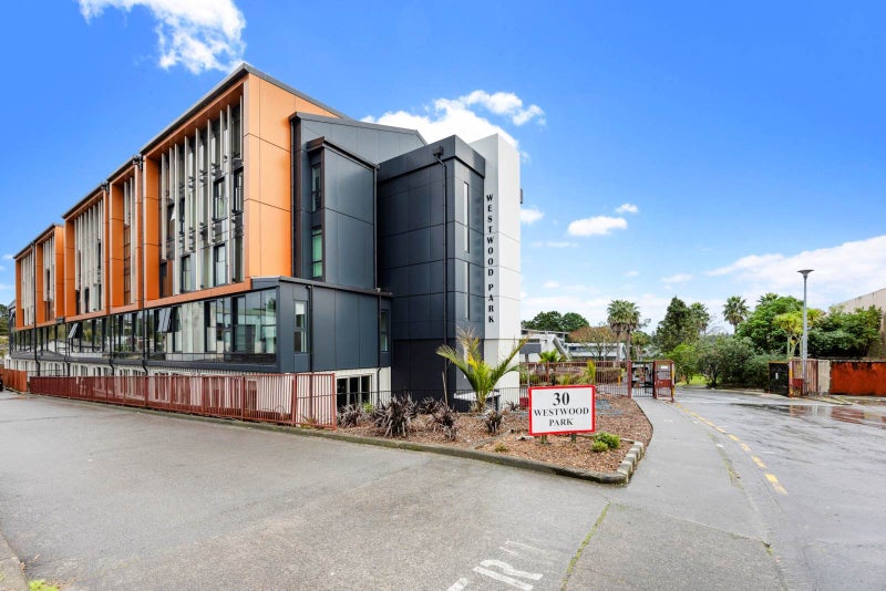 17C/30 Westward Hollow, GLEN EDEN, AUCKLAND - Carousel 12