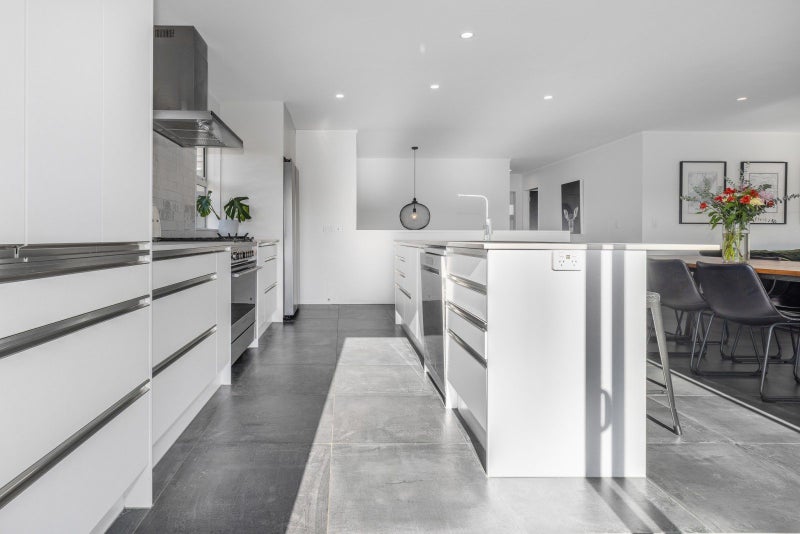 11 Botany Lane, Whitby, Porirua - Carousel 2