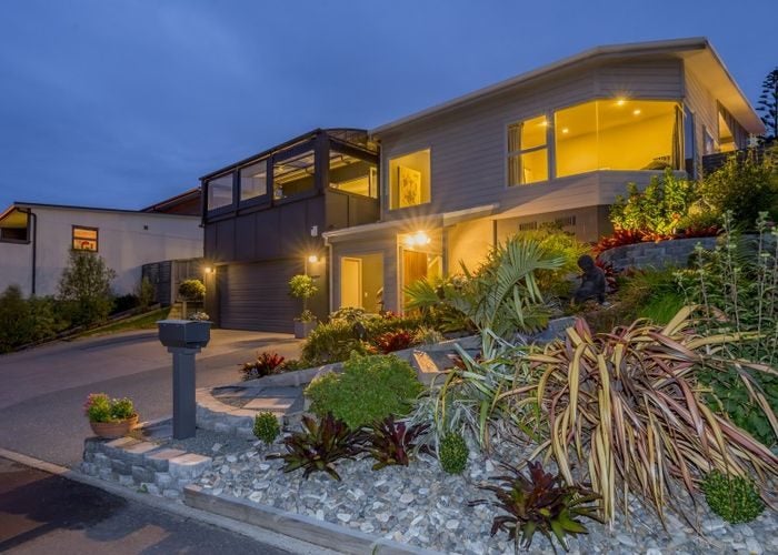 14 Charlotte Way, Raumati South, Paraparaumu - Carousel 1