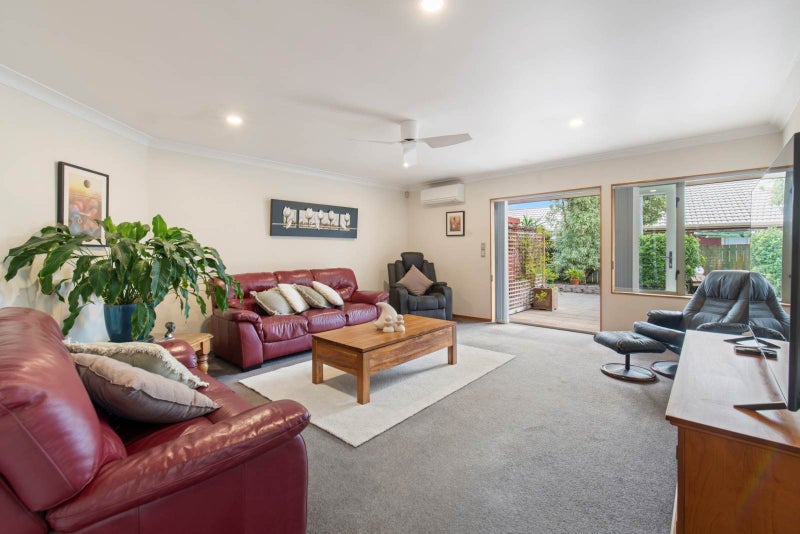 56 Tington Avenue, Wattle Downs, Auckland - Carousel 2