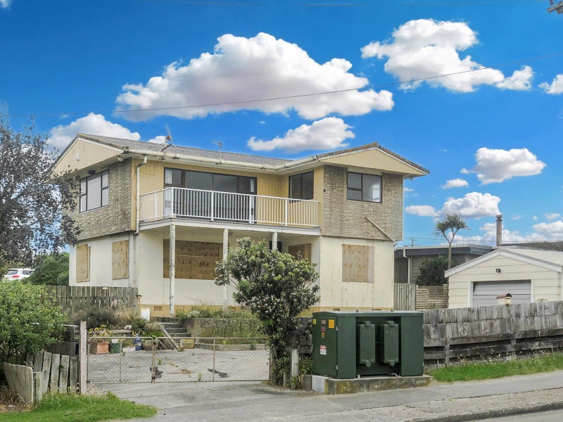 2 Ocean Beach Street, Foxton Beach, Foxton - Carousel 1