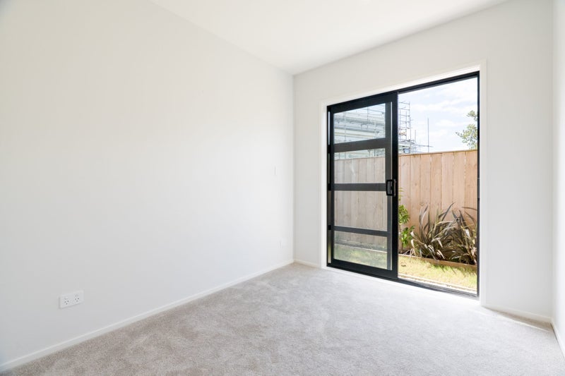 9/3153 Great North Road, New Lynn, Auckland - Carousel 2