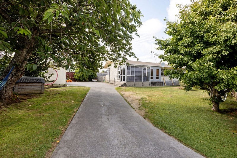 30 Shelley Street, Leamington, Cambridge - Carousel 1