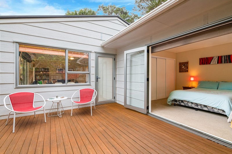 1/22 Wirihana Road, Titirangi, Auckland - Carousel 1