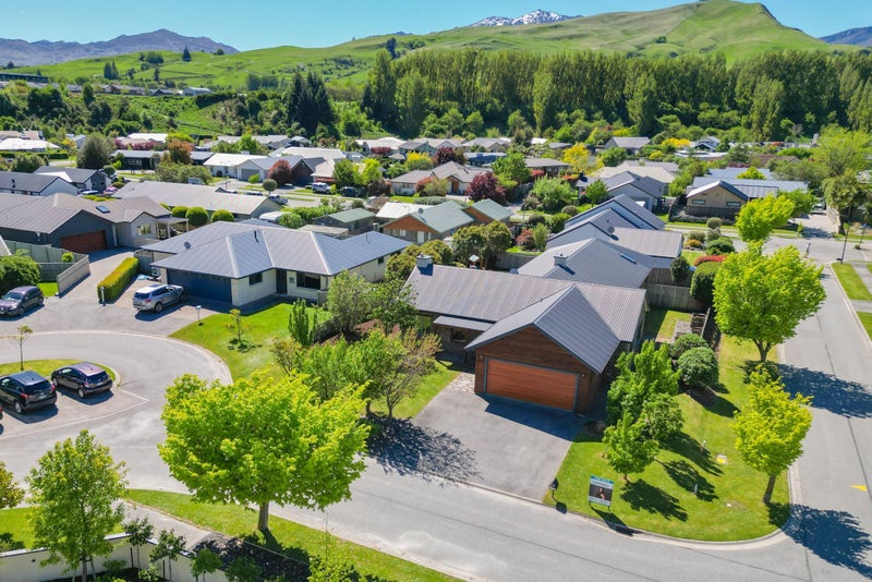 4 Manorburn Place, Lake Hayes, Queenstown - Carousel 50