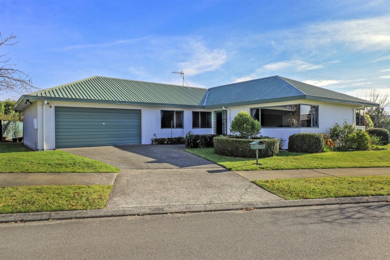 13 Woodlands Drive, Havelock North, Havelock North - Carousel 2