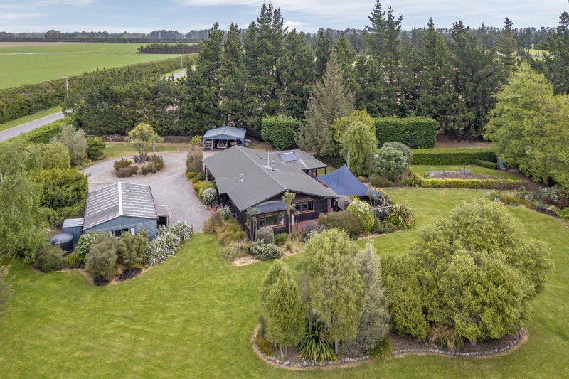 501 Courtenay Road, Charing Cross, Christchurch - Carousel 1