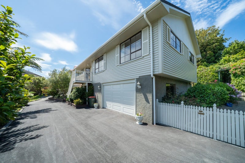 8 Makatote Grove, Churton Park, Wellington - Carousel 2
