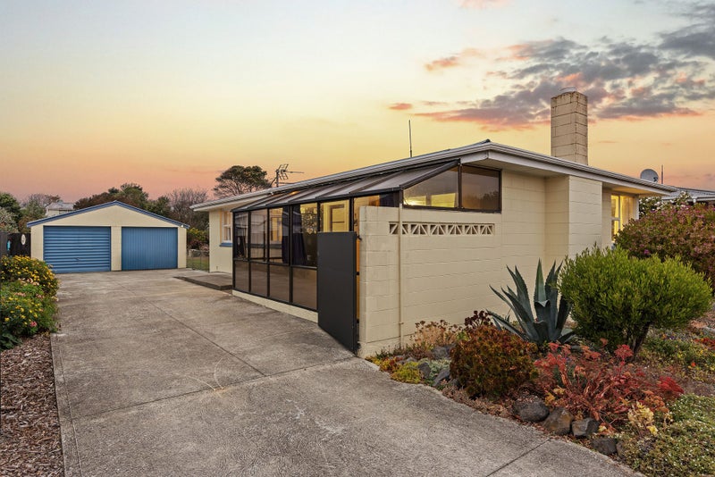 23 Inwoods Road, Parklands, Christchurch - Carousel 1