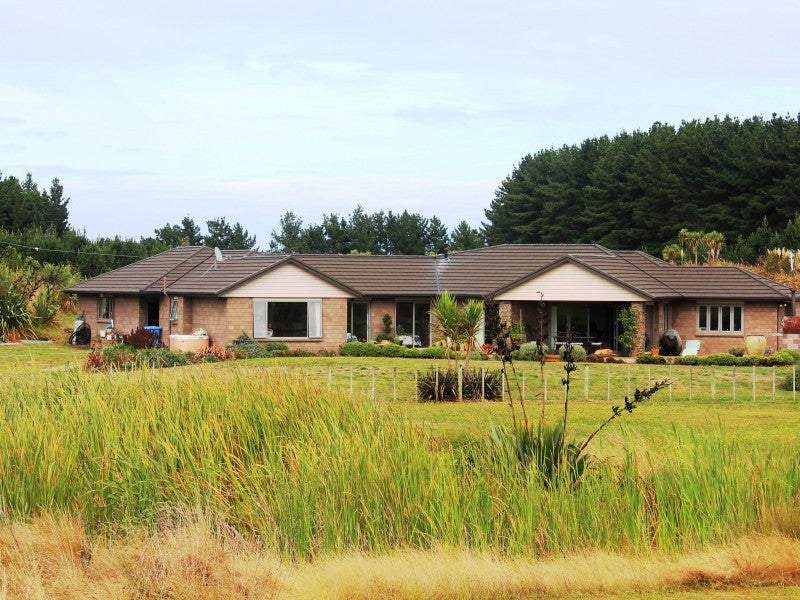 700 Waitarere Rise Avenue, Waitarere, Levin - Carousel 1