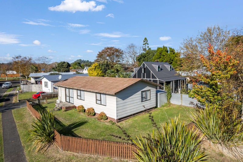 2 Birch Place, Aramoho, Whanganui - Carousel 2