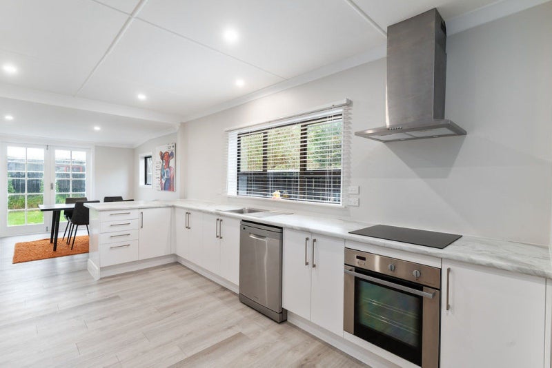 91 Broadway, Carterton, Carterton - Carousel 2