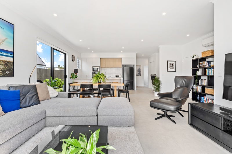 33 Cambie Avenue, Red Beach, Red Beach - Carousel 2