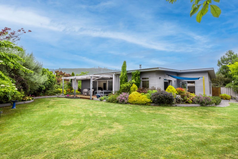 8 Nursery Lane, Taupo - Carousel 1