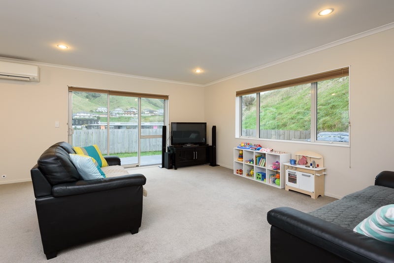 14 Romaine Road, Churton Park, Wellington - Carousel 2
