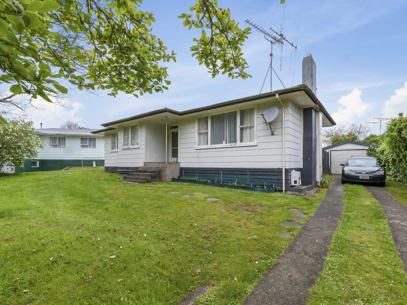 82 Aotea Crescent, Tokoroa - Carousel 1