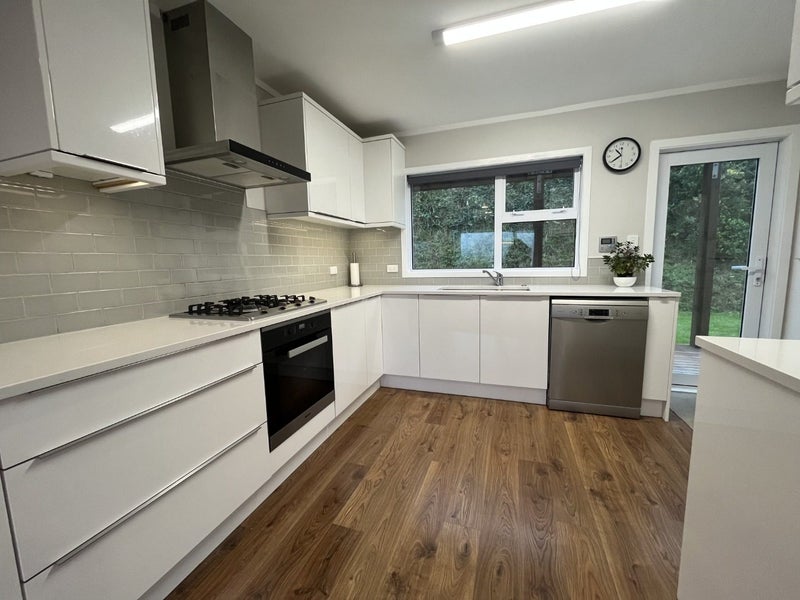 125 Maungaraki Road, Korokoro, Lower Hutt, Wellington - Carousel 2