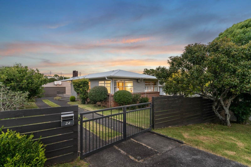 24 Boundary Road, Blockhouse Bay, Auckland - Carousel 1