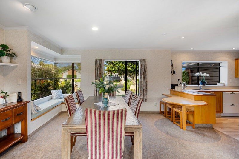 1 Hyatt Grove, Greenmeadows, Napier, Hawke's Bay - Carousel 2