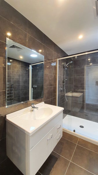 2/285B Great South Road, Papakura, Papakura - Carousel 2