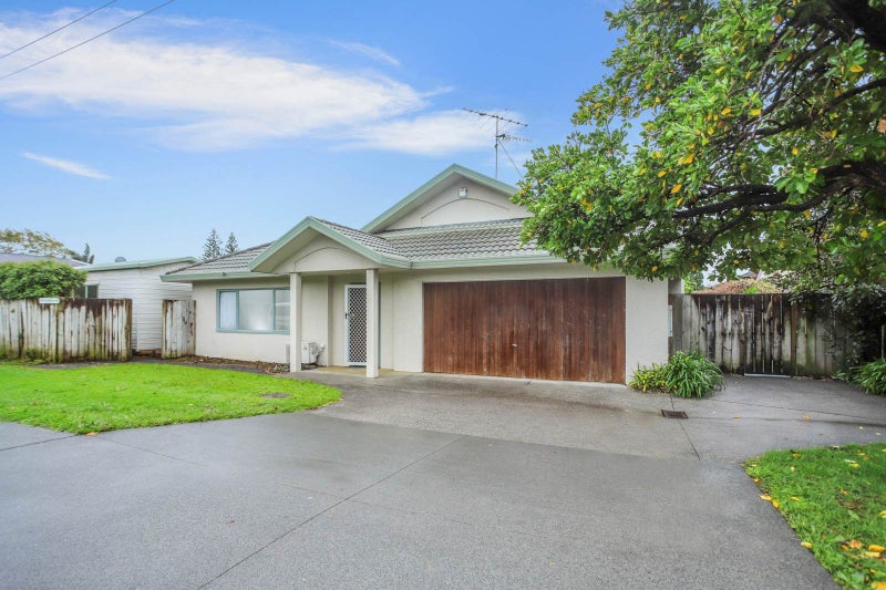 2/24 Wilkinson Road, Ellerslie, Auckland - Carousel 1