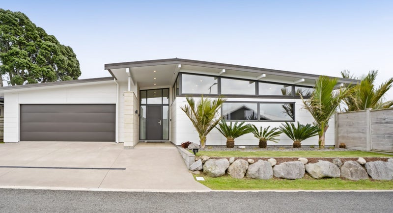 9 Roka Street, Bell Block, New Plymouth - Carousel 1