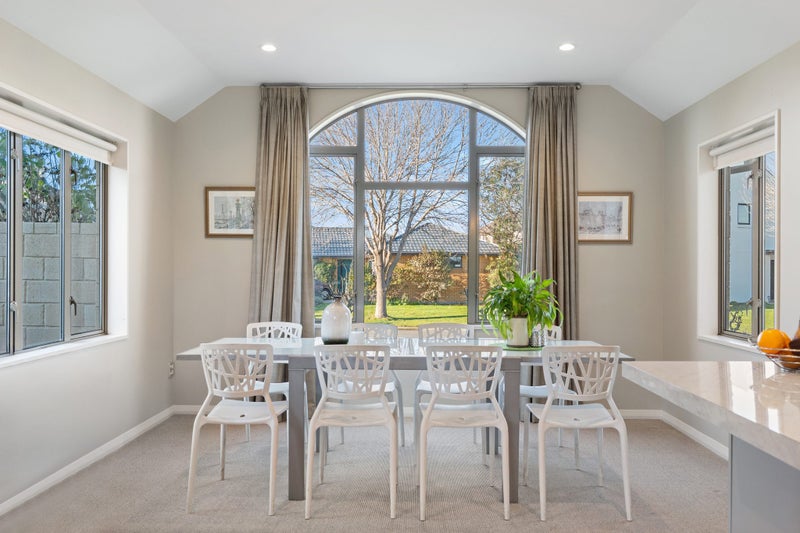 4 Dinglebay Place, Casebrook, Christchurch - Carousel 2