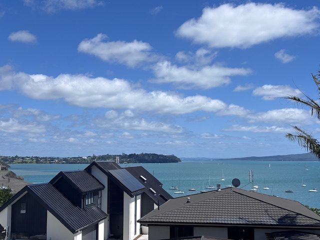 1/15A Takutai Avenue, Bucklands Beach, Auckland - Carousel 1