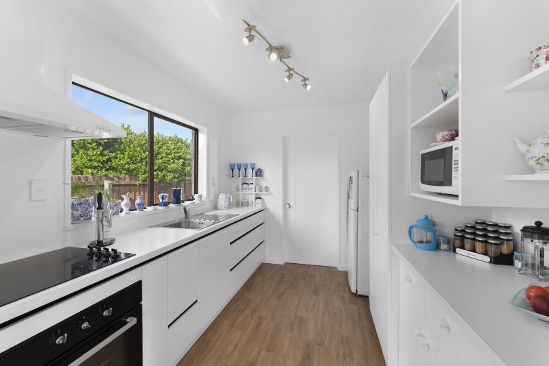 14 Howe Street, New Brighton, Christchurch - Carousel 2