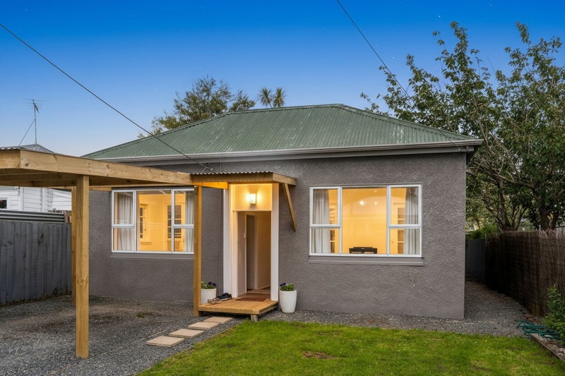 8 Coburn Avenue, North East Valley, Dunedin - Carousel 1