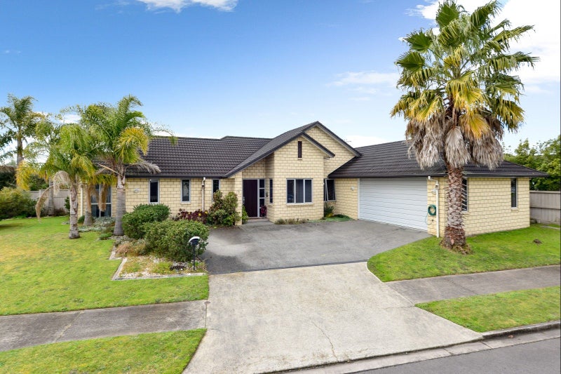 8 Tallentire Crescent, Huntington, Hamilton - Carousel 1