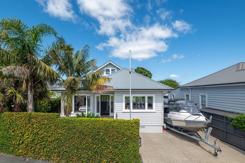 165 Vauxhall Road, Narrow Neck, Auckland - Carousel 2