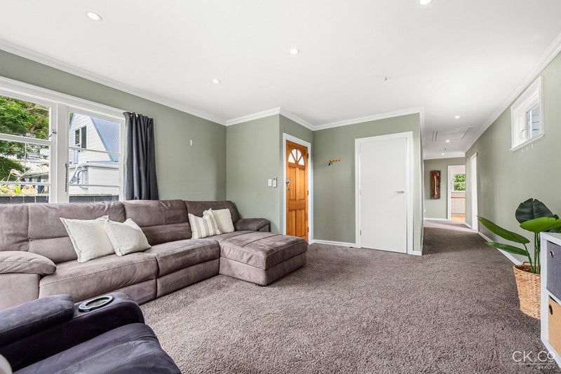 6A Glen Road, Stokes Valley, Lower Hutt - Carousel 2