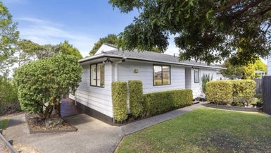 2/63A Colwill Road, Massey, Auckland - Carousel 1
