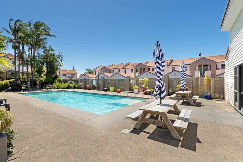 26/21 Armoy Drive, East Tamaki, Auckland - Carousel 1