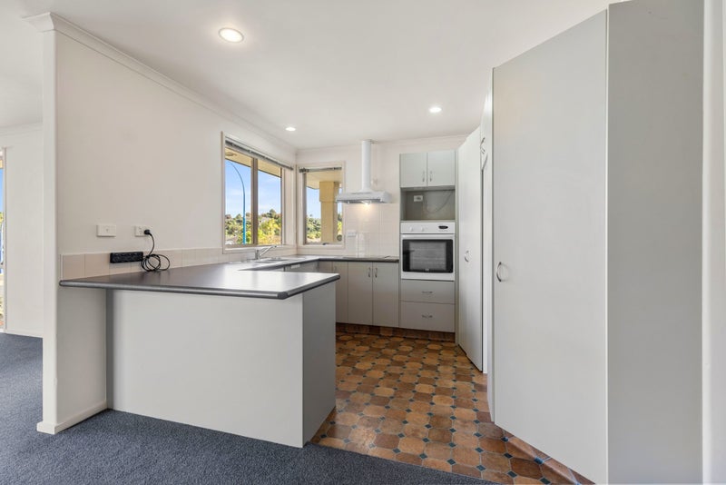 74 Sterling Gate Drive, Bethlehem, Tauranga - Carousel 2