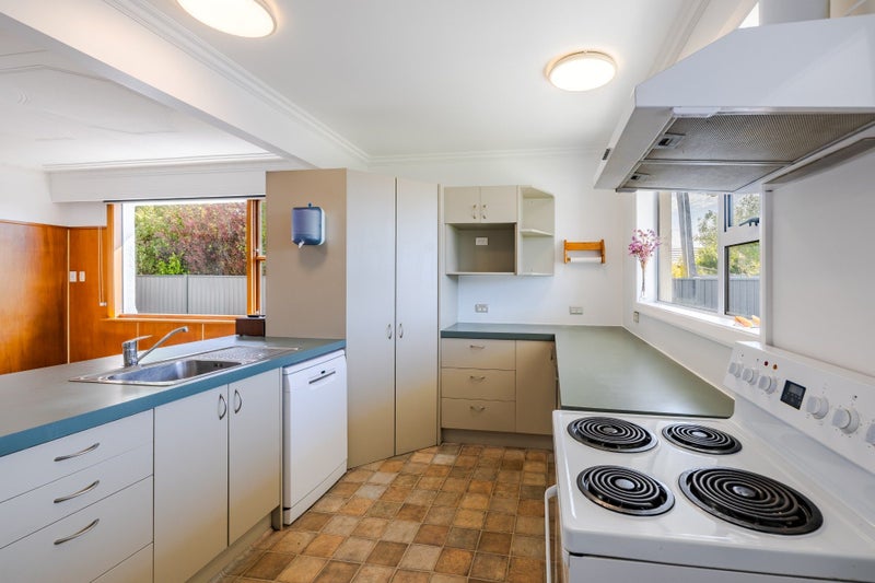 31 Melbourne Street, South Dunedin, Dunedin - Carousel 2