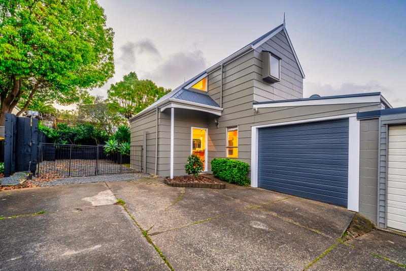 2/9 Imogene Way, Half Moon Bay, Auckland - Carousel 1