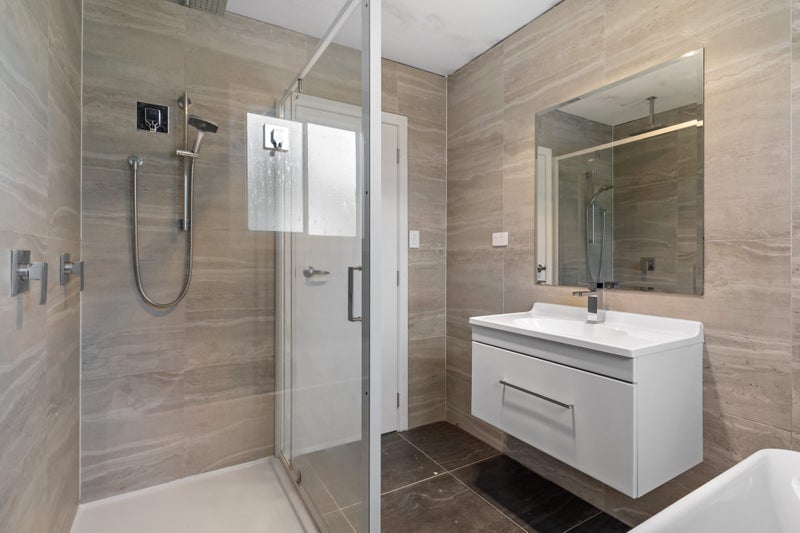 19 Lane Road, Weymouth, Auckland - Carousel 2