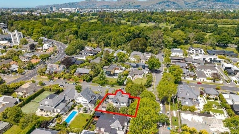 20 Helmores Lane, Merivale, Christchurch - Carousel 1