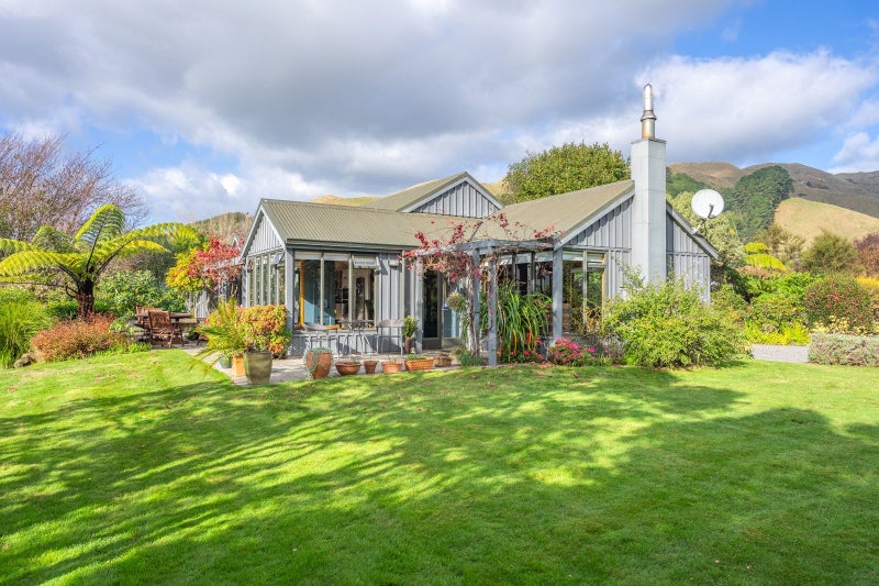 26 Blackburne Road, Te Horo - Carousel 1